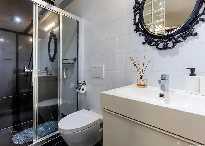 Beachfront Bliss - Tenerife Royal Gardens Apartment *