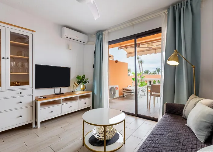 Beachfront Bliss - Tenerife Royal Gardens * Playa de las Americas (Tenerife)