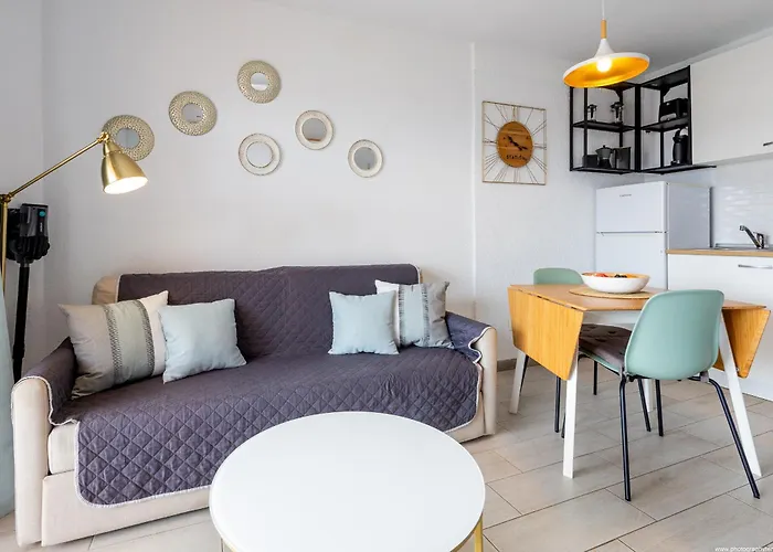 Beachfront Bliss - Tenerife Royal Gardens Apartment