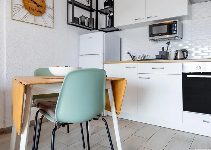 Beachfront Bliss - Tenerife Royal Gardens Apartment *