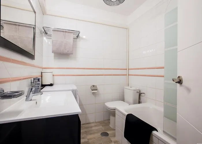 Apartment Beachfront Bliss - Tenerife Royal Gardens Playa de las Americas (Tenerife)