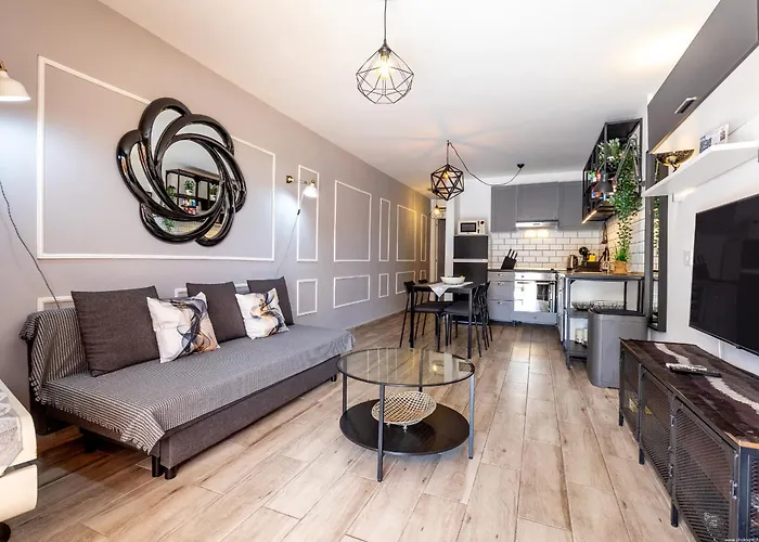 Beachfront Bliss - Tenerife Royal Gardens Apartment *