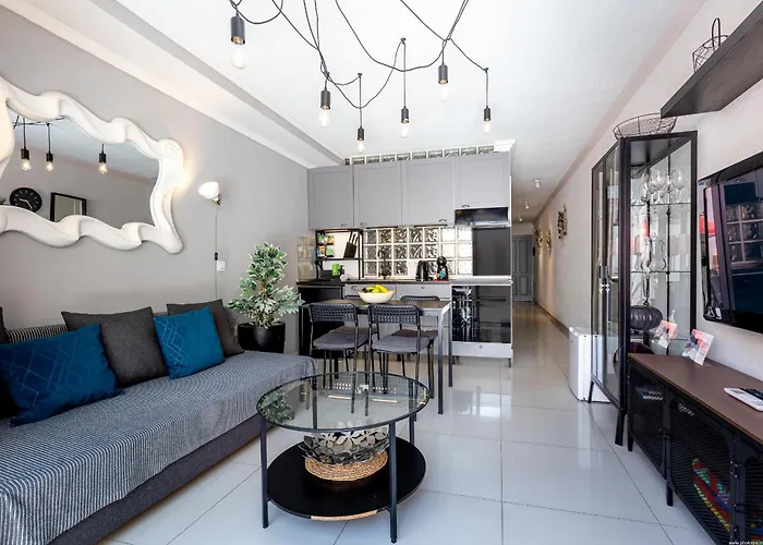 Apartment Beachfront Bliss - Tenerife Royal Gardens