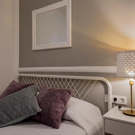 Beachfront Bliss - Tenerife Royal Gardens Apartment *