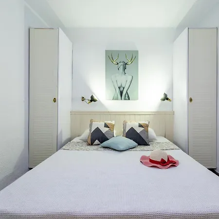 Apartment Beachfront Bliss - Tenerife Royal Gardens Playa de las Americas (Tenerife)