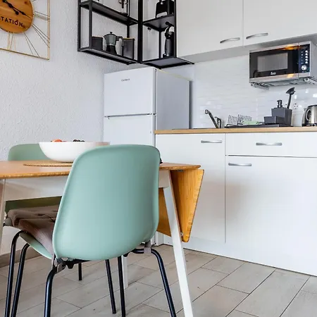 Beachfront Bliss - Tenerife Royal Gardens Apartment *