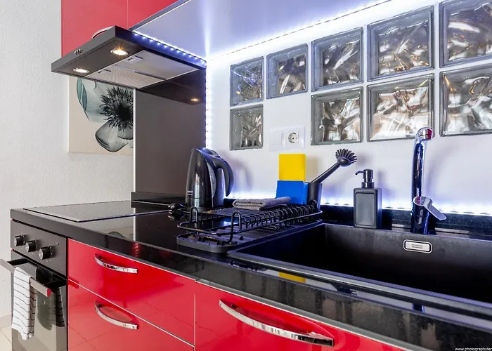 Beachfront Bliss - Tenerife Royal Gardens 아파트