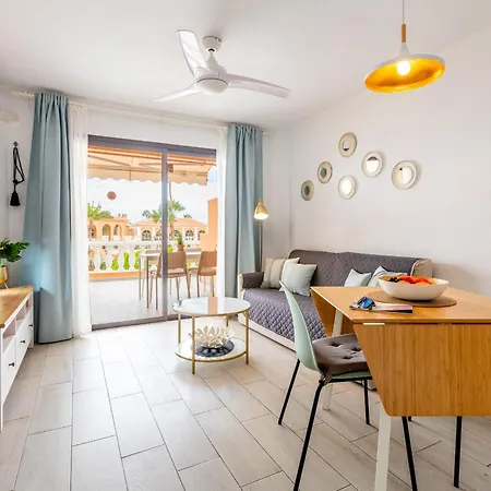 Beachfront Bliss - Tenerife Royal Gardens Appartamento *