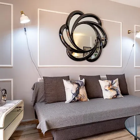 Beachfront Bliss - Tenerife Royal Gardens Apartment *