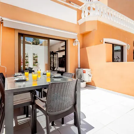 Beachfront Bliss - Tenerife Royal Gardens Appartamento Playa de las Americas (Tenerife)