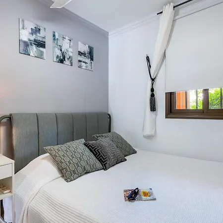 Beachfront Bliss - Tenerife Royal Gardens Apartment *