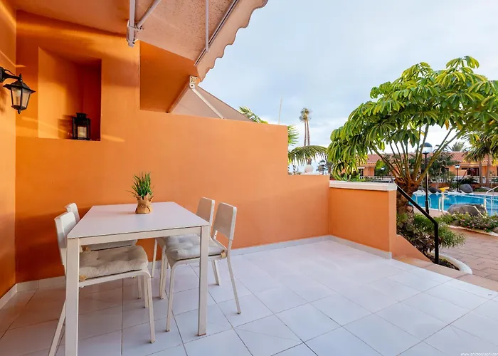 Beachfront Bliss - Tenerife Royal Gardens アパート *