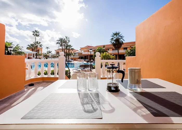 Beachfront Bliss - Tenerife Royal Gardens アパート *
