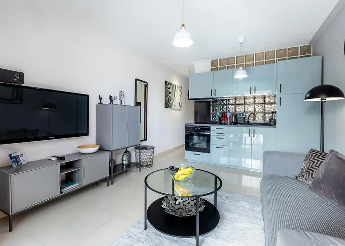 Beachfront Bliss - Tenerife Royal Gardens Apartment *