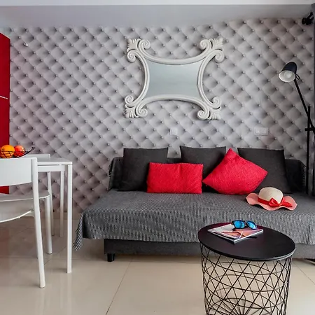 Beachfront Bliss - Tenerife Royal Gardens Апартаменты Плая-де-лас-Америкас