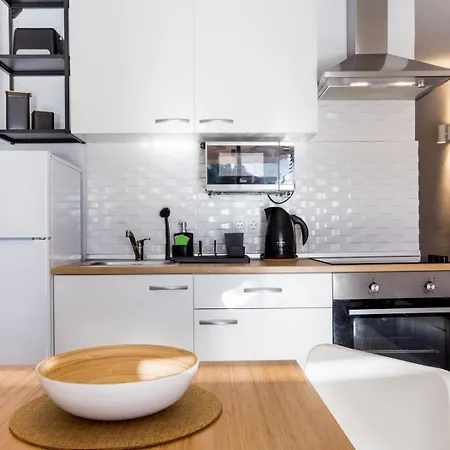 Beachfront Bliss - Tenerife Royal Gardens Апартаменты