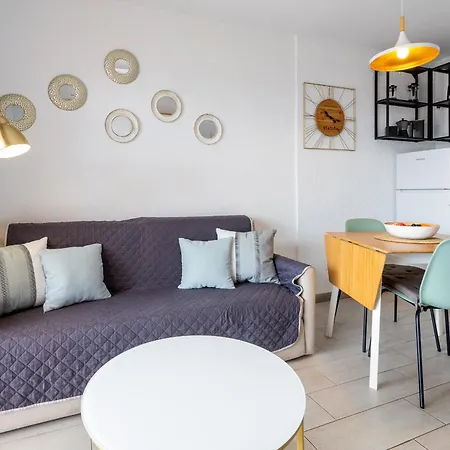 Beachfront Bliss - Tenerife Royal Gardens Апартаменты