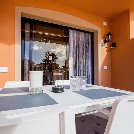 Beachfront Bliss - Tenerife Royal Gardens * Плая-де-лас-Америкас