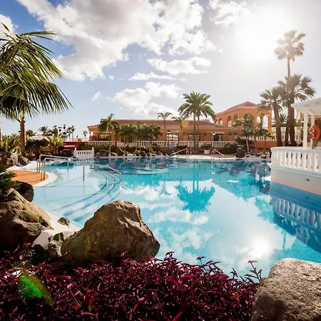 Апартаменты Beachfront Bliss - Tenerife Royal Gardens