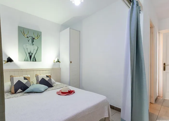 Apartment Beachfront Bliss - Tenerife Royal Gardens *