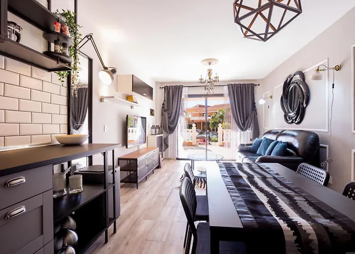 Beachfront Bliss - Tenerife Royal Gardens Apartment